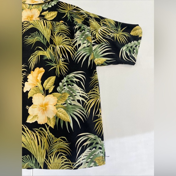 Tommy Bahama Hawaiian Floral Print 100% Silk Casual Camp Shirt Men’s M - Picture 12 of 15